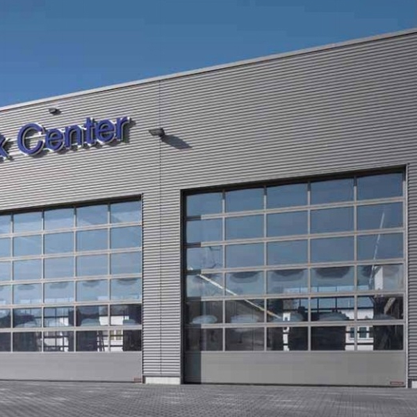 bramy do hali magazynowej