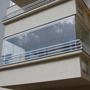 bezramowa-zabudowa-balkonu-prim